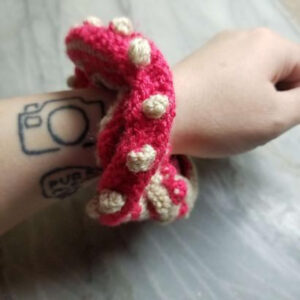 Cheer for the Elves Scrunchie