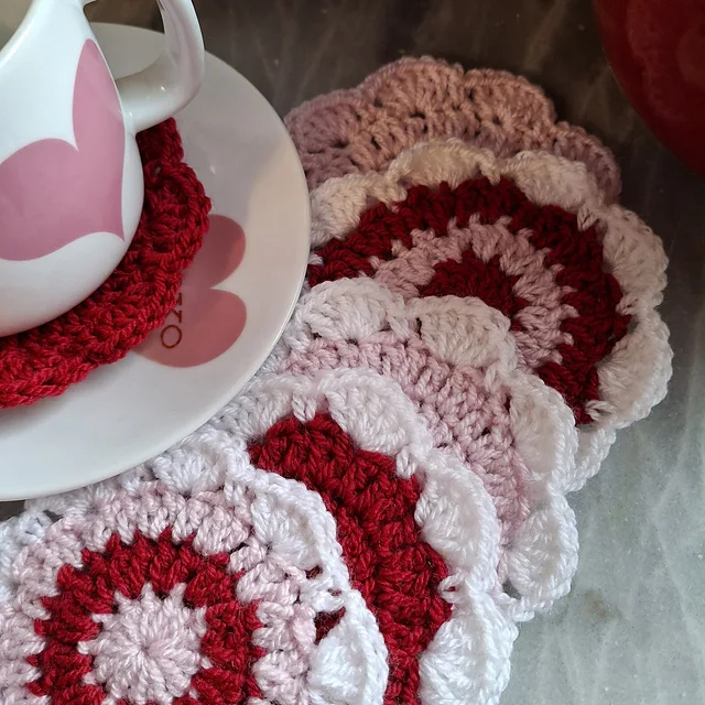 Scalloped Coasters, crochet coaster set